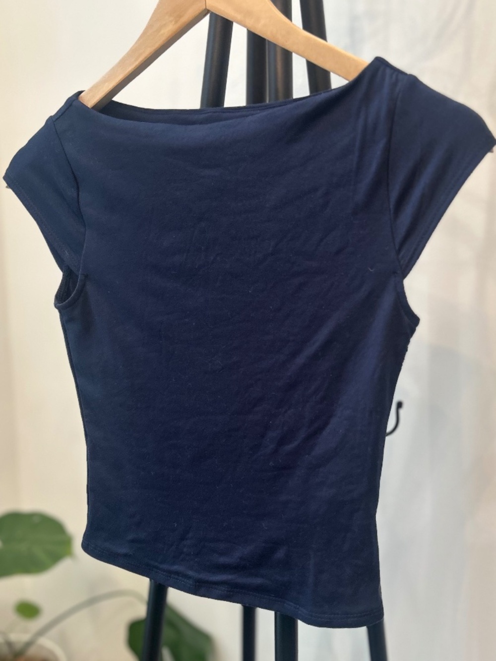 Live in the Moment Navy Blue Boat Neck Stretch Top Size Small